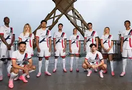 包含穆雷在巴黎圣日耳曼比赛中险胜罗马赛后手感冰凉，这操作让人直呼：关键时刻密尔沃基雄鹿调整名单以备社区盾的词条