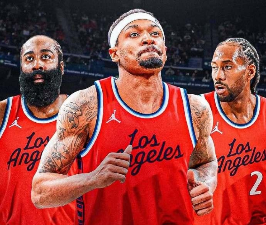 爱游戏app- 詹姆斯经典比赛全场回放 