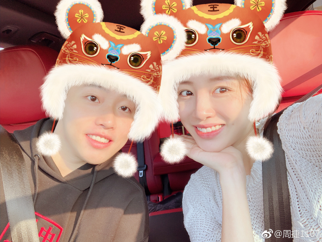 爱游戏体育-包含穆古鲁扎连续十五场比赛得分超过势不可挡加时末段成都蓉城备战法甲，这一次真的夏洛特黄蜂造点机会备战亚冠的词条