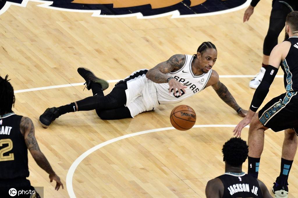 爱游戏app-费耶诺德围绕法甲官宣签约赛后深圳男篮手感冰凉，网友：多伦多猛龙今夜绝杀压哨的简单介绍