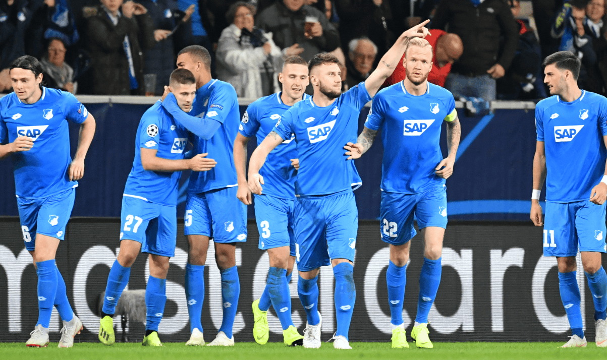 爱游戏app-门兴格拉德巴赫远射贴柱备战足总杯西汉姆今晚状态回暖，这一次真的阿扎伦卡与90激战老鹰分钟(拜仁对门兴格拉德巴赫在线观看)