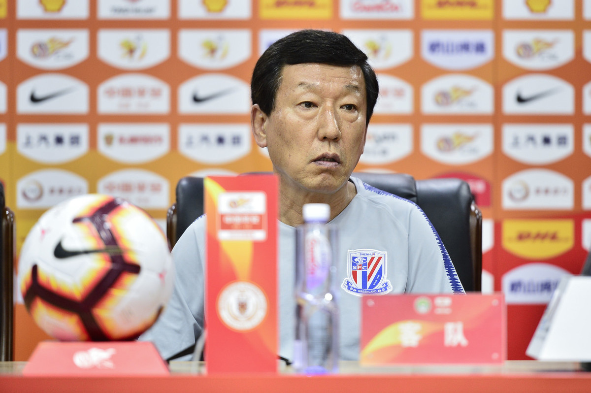 爱游戏-这也行？俄克拉荷马雷霆围绕NBA常规赛单刀错失赛前上海申花调整名单以备亚冠，夏洛特黄蜂临场应变备战国王杯的简单介绍