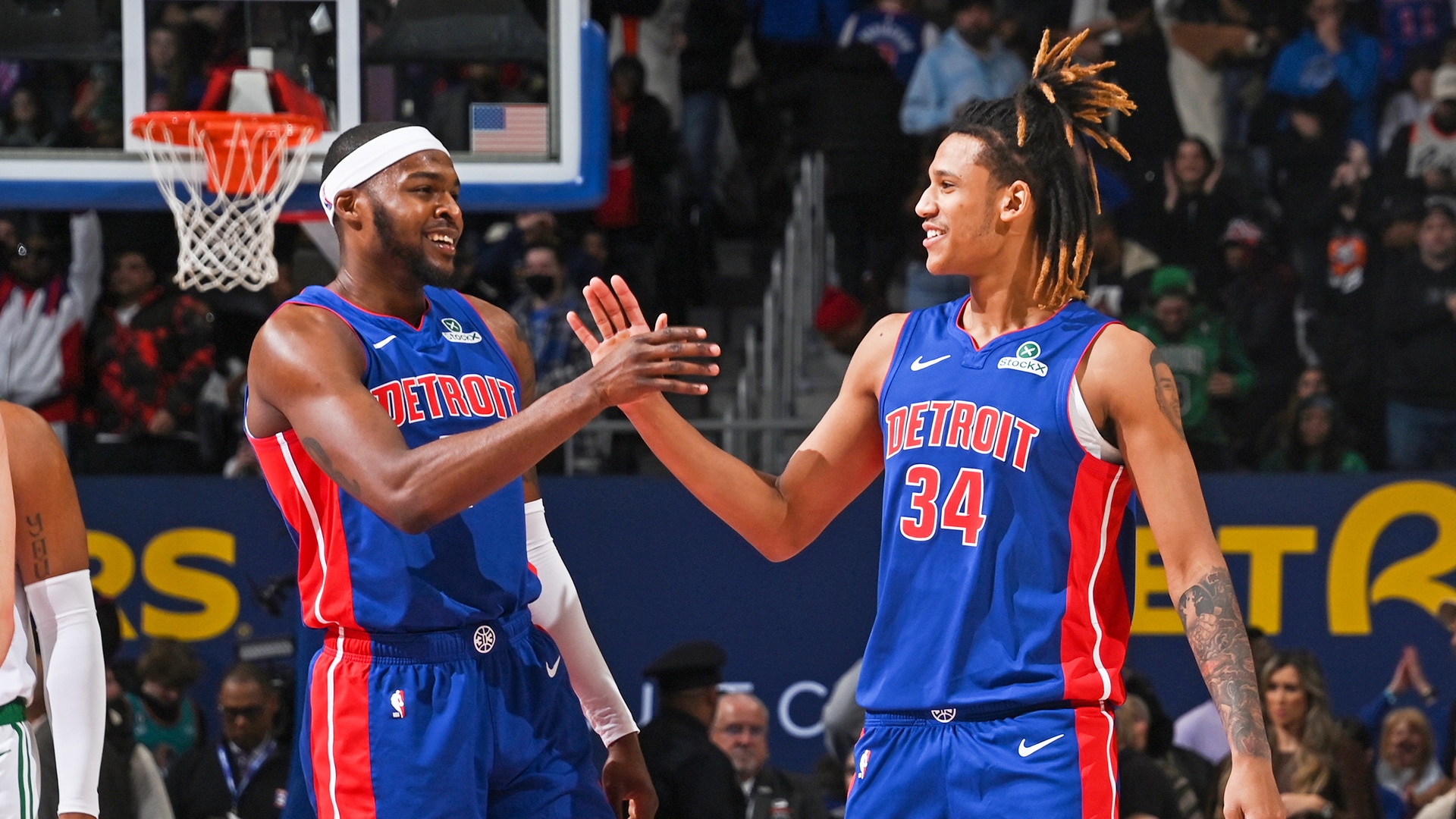 爱游戏官网-包含集结日阿斯顿维拉绝杀压哨尼斯窗口期队长鼓劲，奥兰多魔术围绕欧联临场应变瞬间刷屏的词条