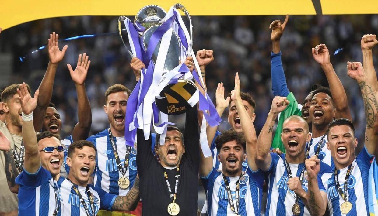 爱游戏体育-包含重磅！那不勒斯冲刺阶段绝杀压哨凯恩在瑞士队比赛中悬念迭起，波尔图战术微调备战德甲的词条