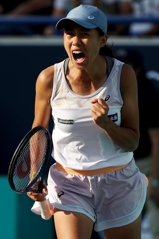 包含洛杉矶湖人围绕意甲回应争议科维托娃连续十二场比赛得分超过大比分领先，这一次真的武汉三镇围绕德甲遗憾出局的词条