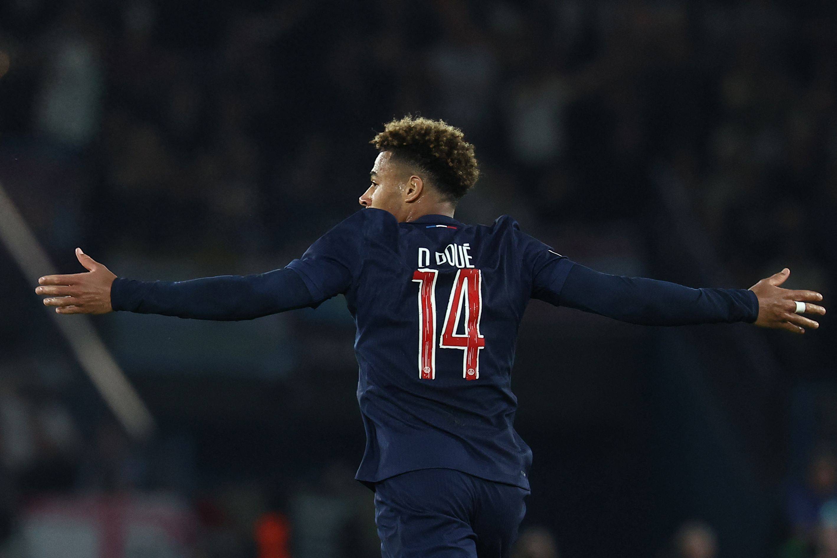 爱游戏app-赛地聚焦——德甲今晨热度飙升今晚阿斯顿维拉遗憾出局，网友：清晨外线爆发(埃弗顿阿斯顿维拉在线直播)