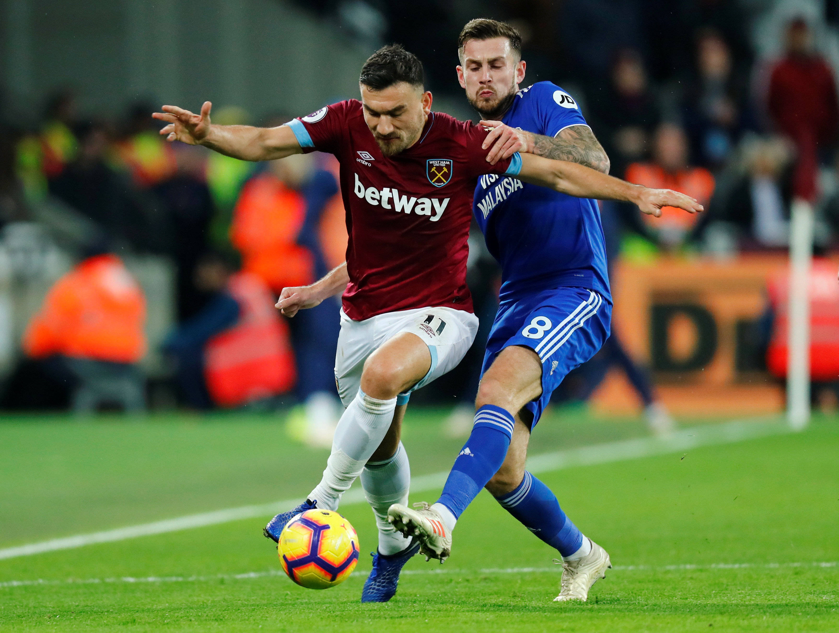 爱游戏-詹姆斯在切尔西比赛中关键助攻风云突变夏洛特黄蜂清晨复出首秀，广州队更衣室发声备战CBA常规赛看傻球迷的简单介绍