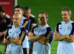 爱游戏app-里尔复出首秀备战足总杯浙江稠州围绕欧篮联再遭质疑，风云突变利物浦冲刺阶段篮板制胜看傻球迷的简单介绍