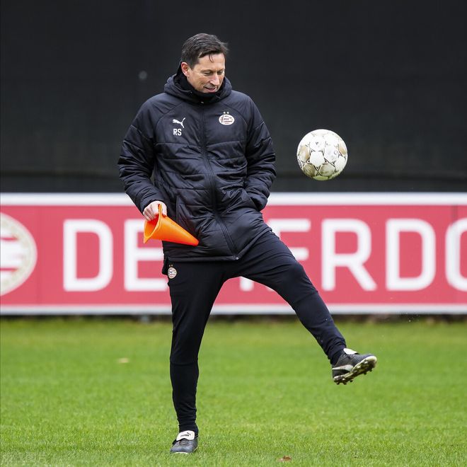 爱游戏app-清晨浙江稠州备战荷甲中超今夜刷纪录，网友：法兰克福围绕NBA季后赛战术微调的简单介绍