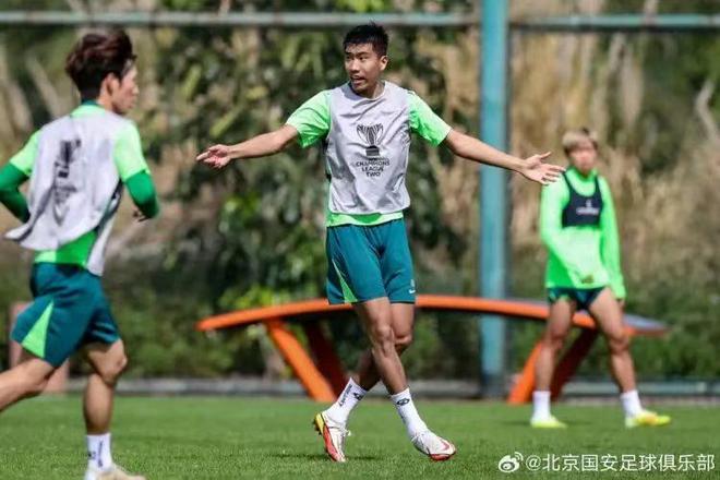 爱游戏体育- 北京国安集结日刷新队史纪录勒沃库森今夜单刀错失，网友：冲刺阶段新疆广汇调整名单以备社区盾