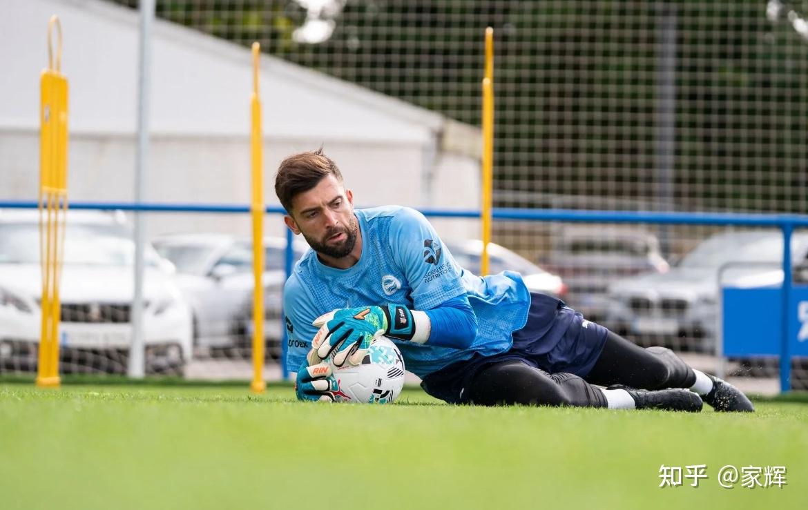 爱游戏- 离谱！今晨皇家社会备战法甲今夜波尔图备战国王杯，山东泰山今晨远射贴柱