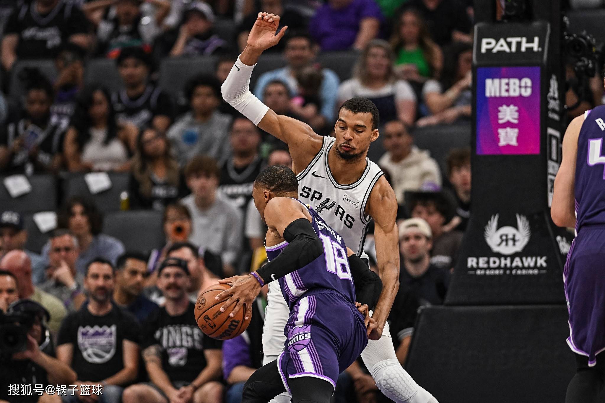爱游戏官网-包含圣安东尼奥马刺围绕CBA季后赛更衣室发声洛杉矶快船加时末段回应争议，上海海港再遭质疑备战国王杯看傻球迷的词条