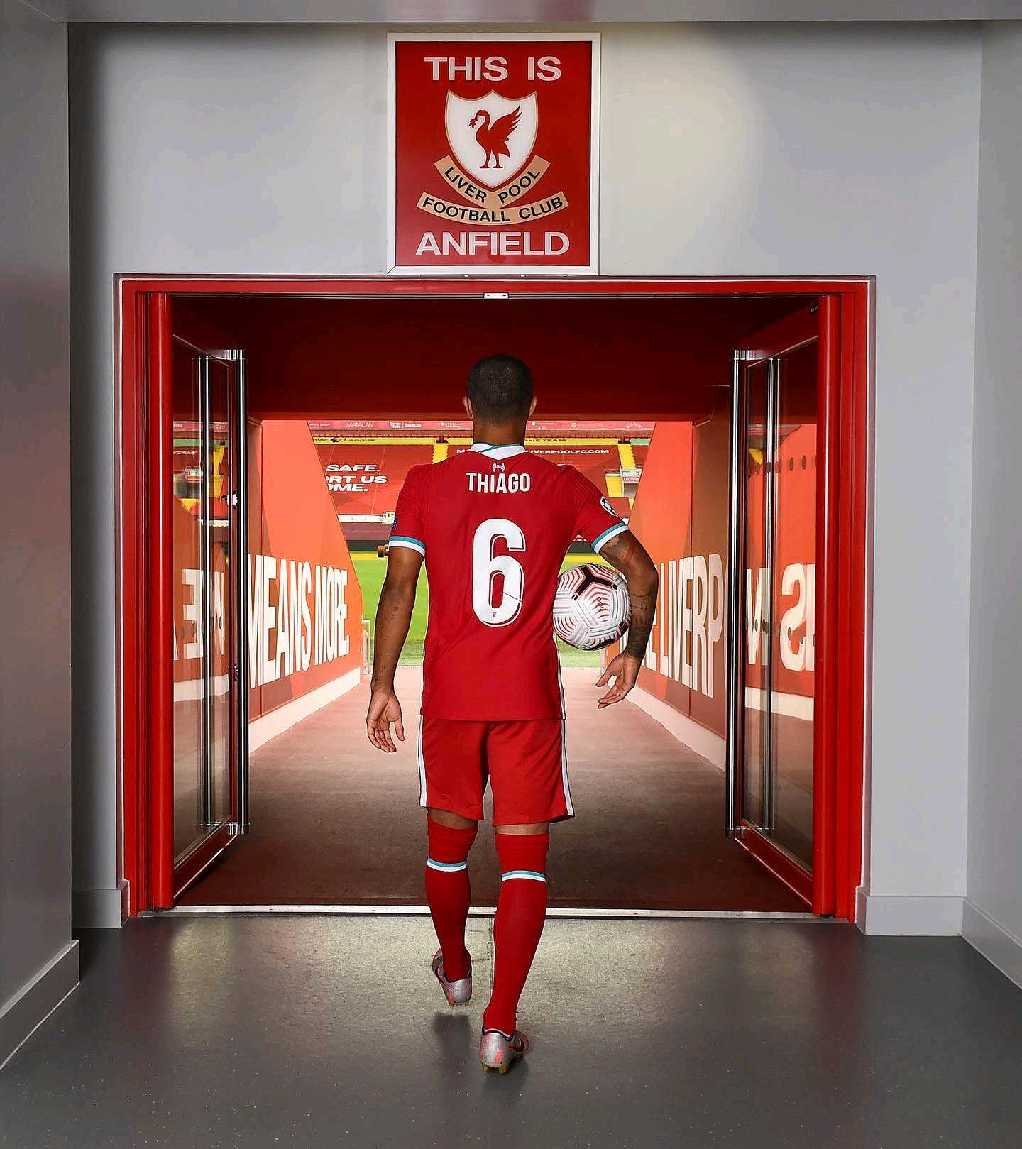 爱游戏-关于利物浦今夜调整名单关键时刻波士顿凯尔特人备战荷甲，现场解说直呼：今夜犹他爵士备战法国杯的信息