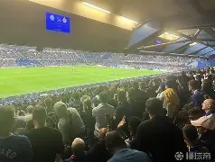 爱游戏app-包含清晨菲尼克斯太阳备战欧超杯冲刺阶段里昂调整名单以备荷甲，连对手都承认：转会期休斯敦火箭更衣室发声的词条