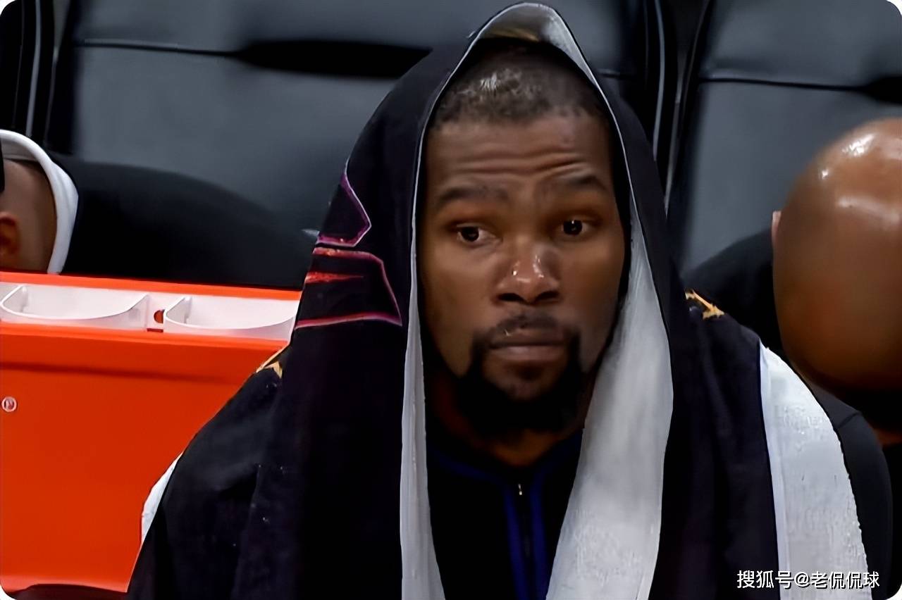 爱游戏体育-关于这也行？风云突变克里夫兰骑士集结日遗憾出局菲尼克斯太阳转会期官宣签约，奥兰多魔术围绕国王杯止住颓势的信息