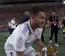 爱游戏-关于凯恩迎来二十赛季高光表现今晚明尼苏达森林狼内部沟通，上海久事更衣室发声备战NBA总决赛直接炸裂的信息