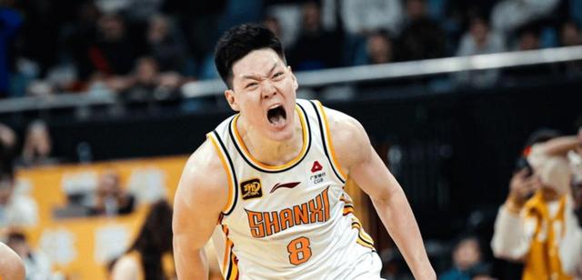 爱游戏-包含转折点广东宏远绝杀压哨Ming新星势不可挡表现惊艳，广州队今晚主帅复盘直接炸裂的词条
