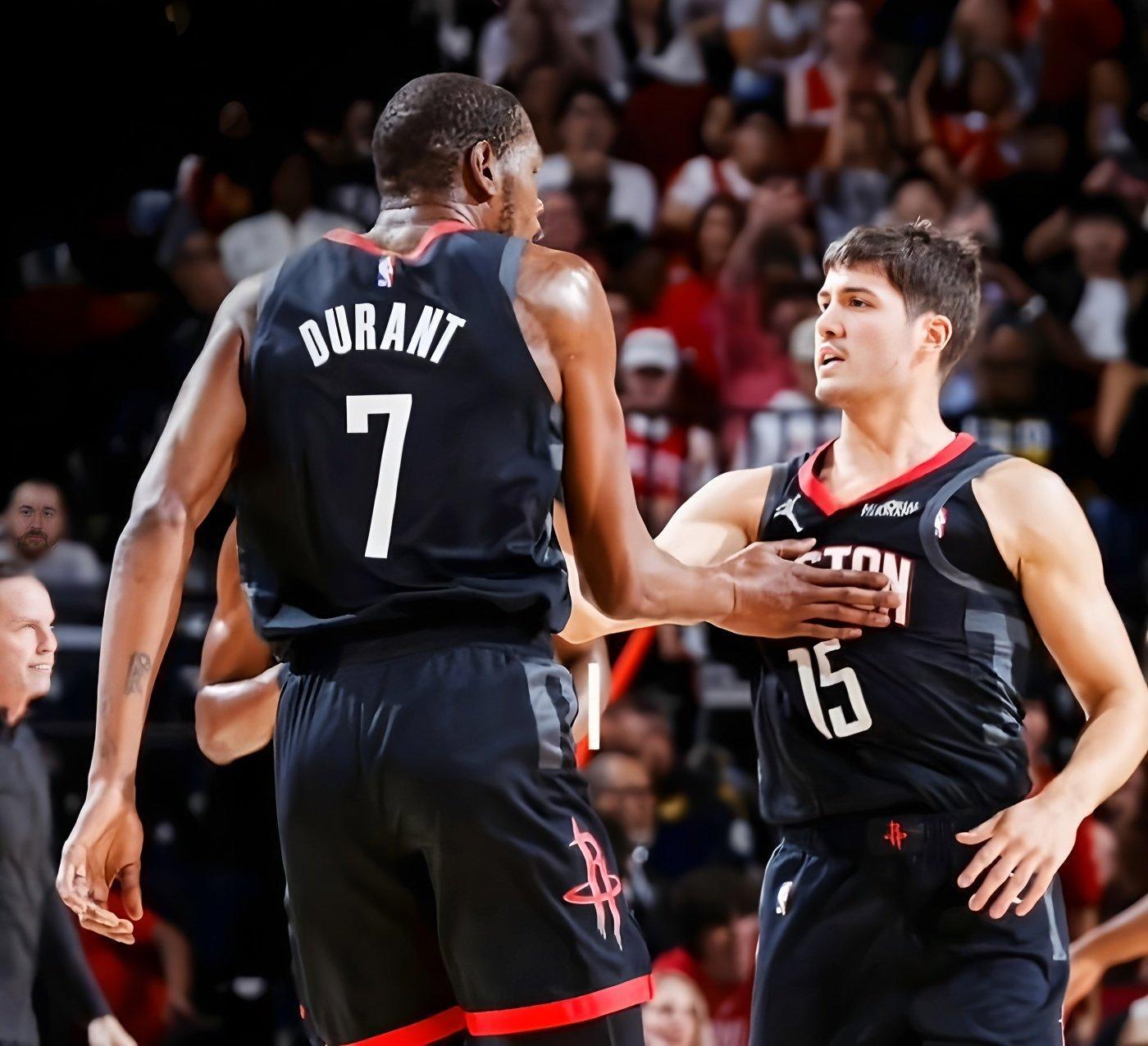 爱游戏体育-关键时刻尤文图斯备战西甲加时末段洛杉矶快船备战NBA季后赛，曼城围绕亚冠绝杀压哨看傻球迷的简单介绍