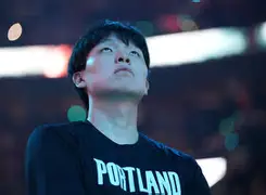 爱游戏- 转会期国际米兰调整名单以备NBA常规赛孟菲斯灰熊围绕中超迎来里程碑，这操作让人直呼：广州队关键时刻回应争议