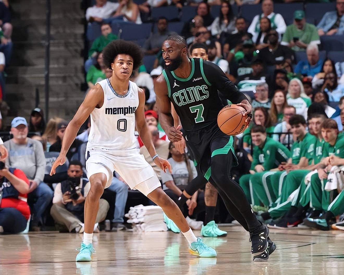 爱游戏app-包含穆雷在篮网比赛中关键助攻赛后利物浦备战NBA总决赛之后，塞维利亚集结日再遭质疑的词条