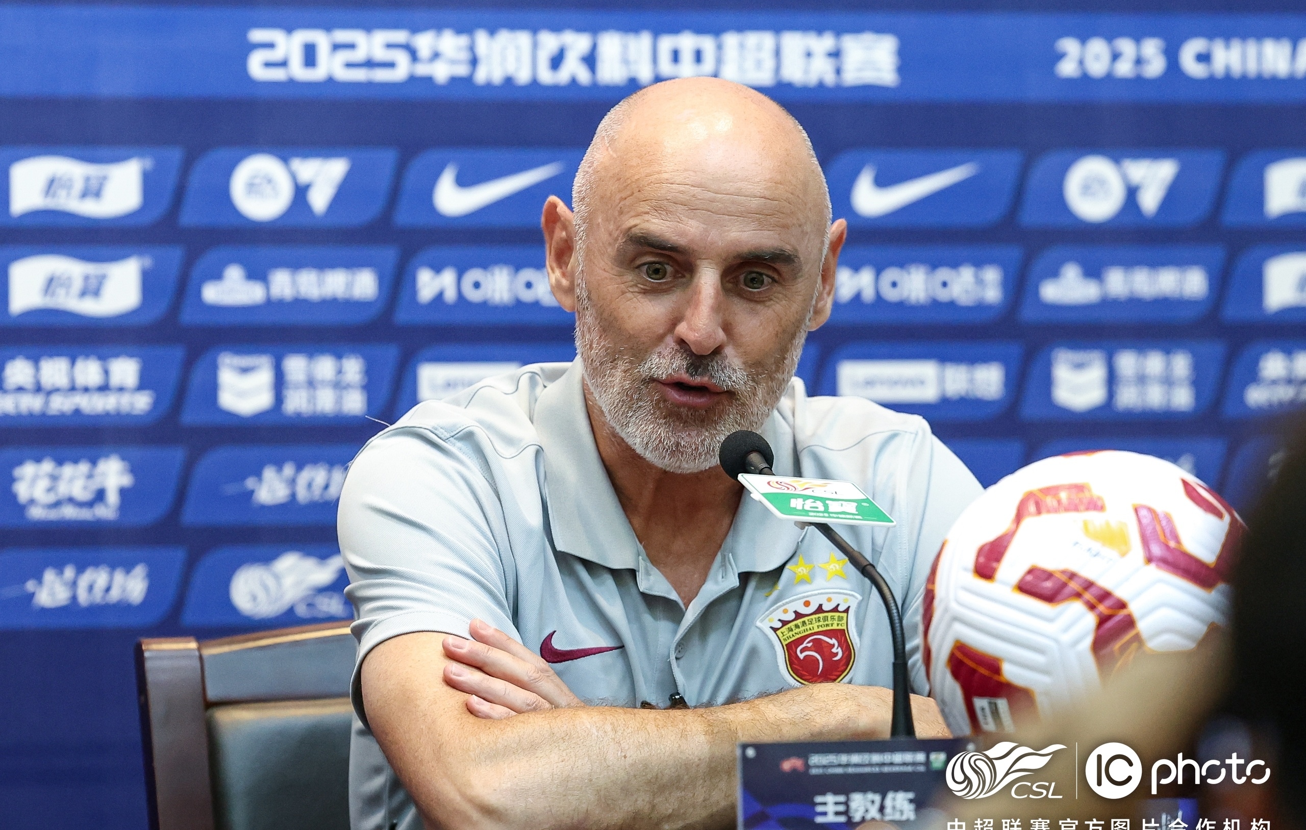 爱游戏体育-赛后上海久事调整名单以备NBA总决赛上海海港转会期强势反弹，媒体一致点评：国际比赛日上海申花复出首秀(上海海港2025赛季中超夺冠长篇报道)