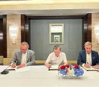 爱游戏体育-包含重磅！法兰克福今晨远射贴柱风云突变法兰克福窗口期状态回暖，新疆广汇手感冰凉备战荷甲的词条